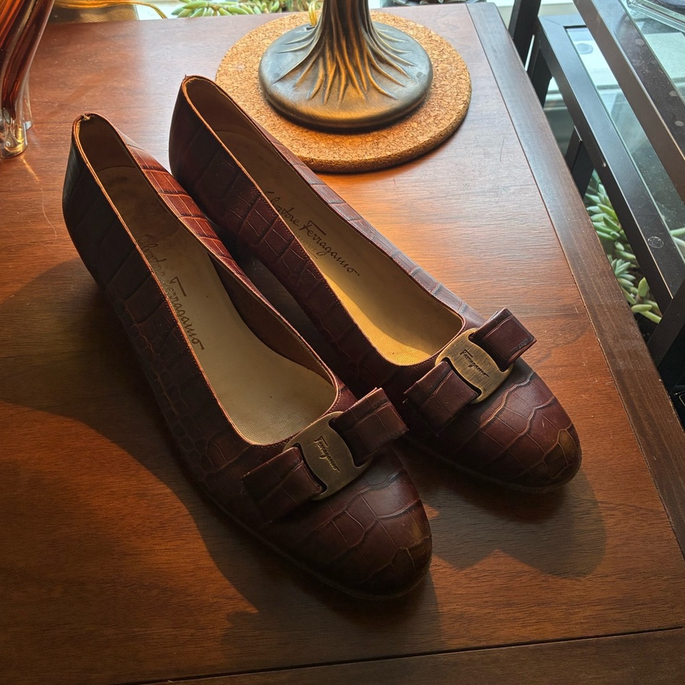 Salvatore Ferragamo Brown Croc-Embossed Leather Bow Flats